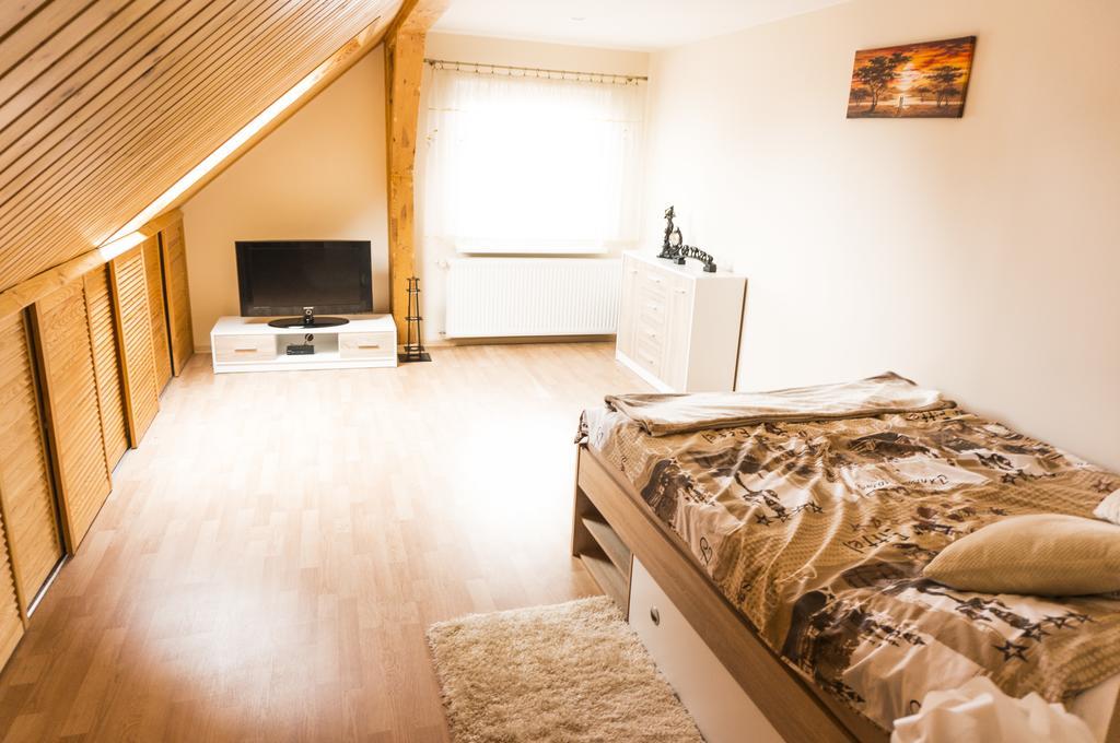 Apartament Przy Basztowej Apartment Дравско Поморске Екстериор снимка